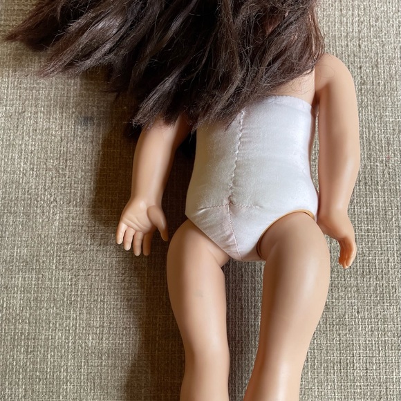 Alexander Doll 2004  Pre Owned - Picture 2 of 5